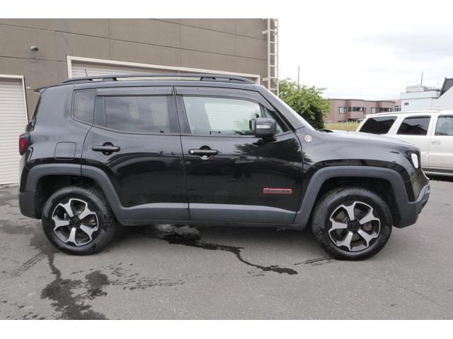 レネゲードトレイルホーク 4WD