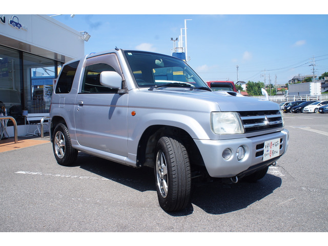 エンジン、ミッションなど金額の大きな箇所も無料修理♪代車もご用意!☆自社保証☆安心3ヶ月間の無料保証付。カーセンサーアフター保証も有り☆1年〜2年更新保証もご用意有ります。輸入車は1年保証〜有償のみです。
