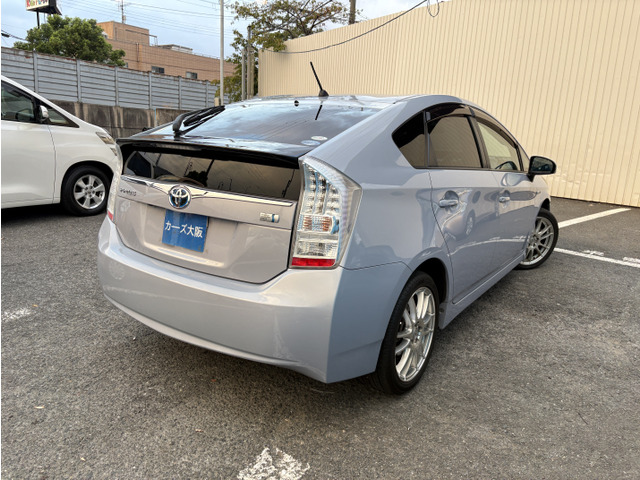 プリウス1.8 S