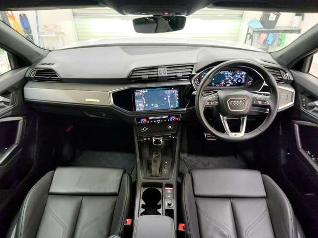 Q3スポーツバックダイナミック エディション