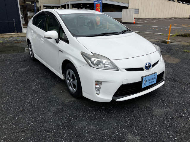 プリウス1.8 S