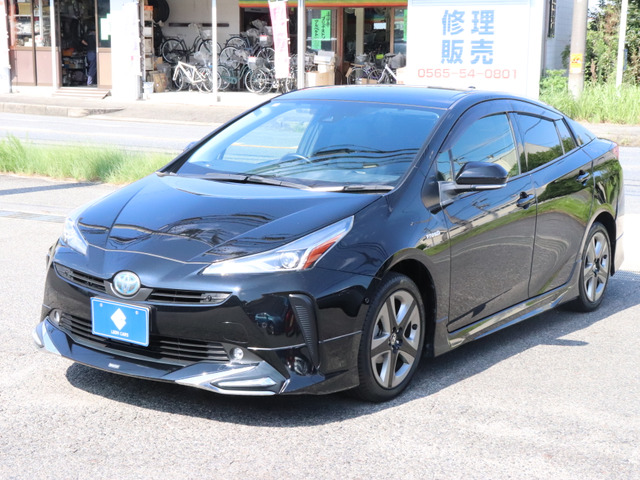 プリウス1.8 S ツーリングセレクション E-Four 4WD