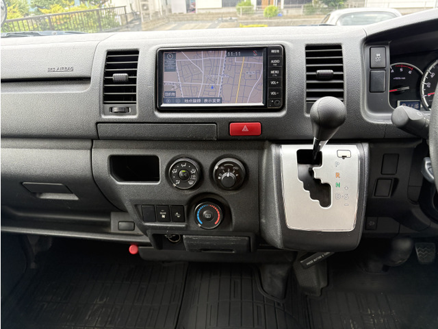 ハイエースバン2.8 DX ロング ディーゼル 4WD