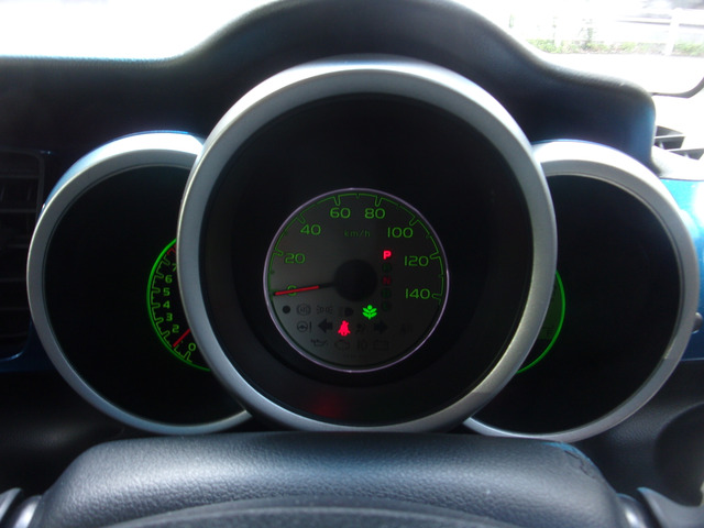 �C���t�H���[�V�����f�B�X�v���C�t�����[�^�[�p�l���B