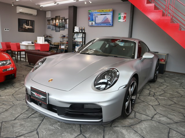 911