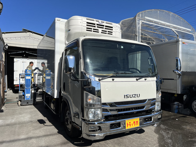 エルフ冷蔵冷凍車