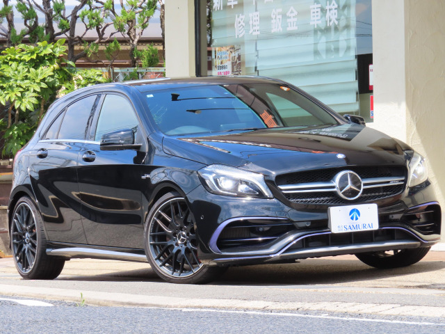 AクラスAMG A45 4マチック 4WD