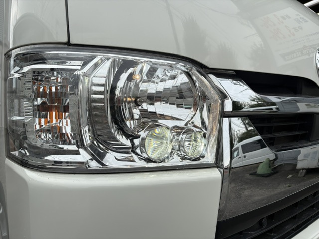 LED�w�b�h���C�g