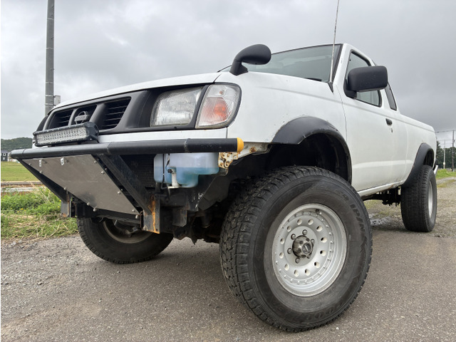 ダットサンピックアップ3.2 DX ロング ディーゼル 4WD