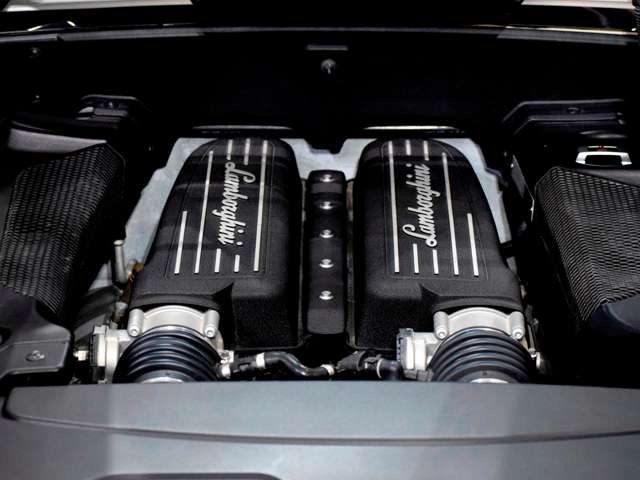 ガヤルドLP560-4 eギア 4WD