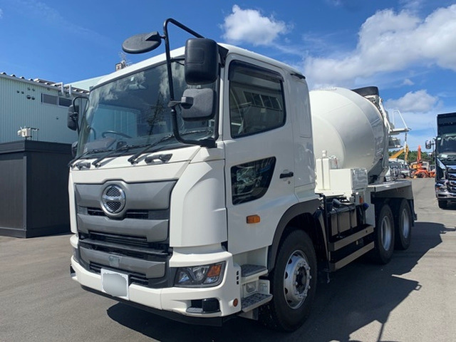 プロフィアミキサー車