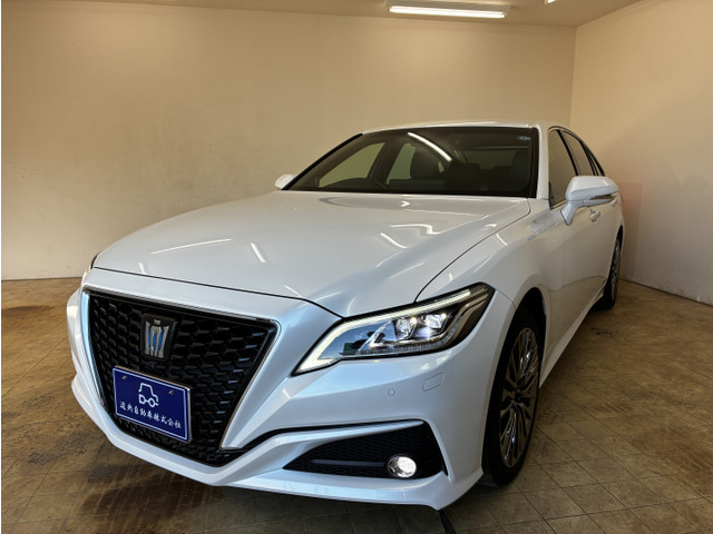 クラウンハイブリッド 2.5 G エグゼクティブ Four 4WD