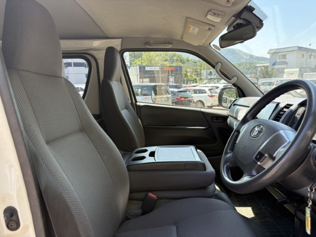 レジアスエース2.8 DX ロング ディーゼル 4WD