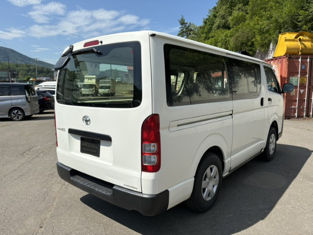 ハイエースバン2.8 DX ロング ディーゼル 4WD