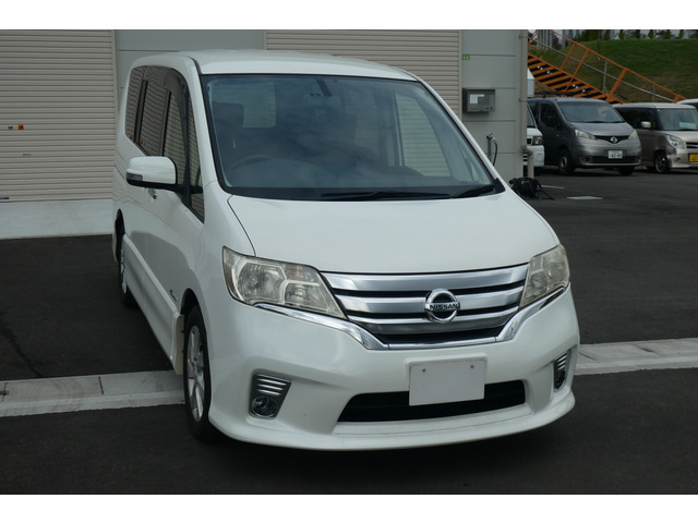 セレナ2.0 ハイウェイスター S-HYBRID