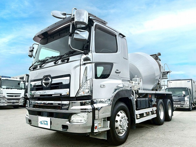 プロフィアミキサー車