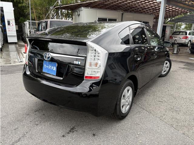 プリウス1.8 S