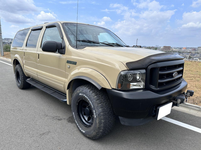 エクスカージョンXLT 6.8 V10 4WD
