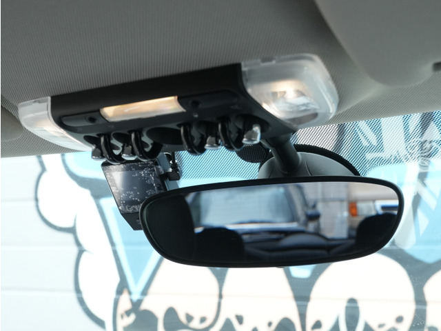 MINI�炵���X�^�C���b�V���ȃ��[���~���[�����ł��B