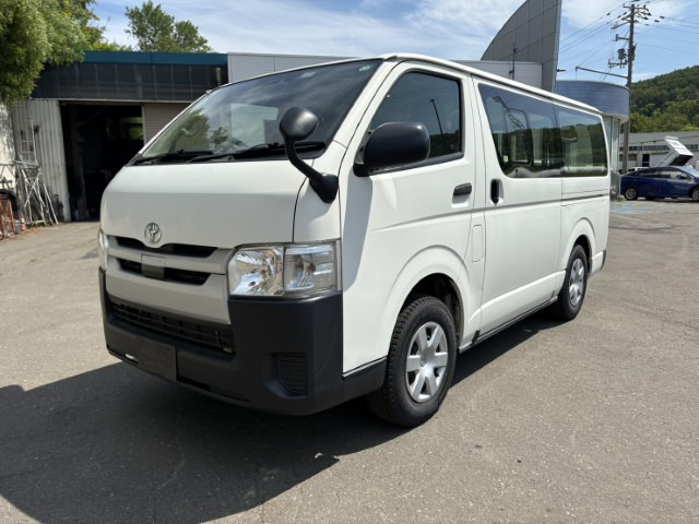 ハイエースバン2.8 DX ロング ディーゼル 4WD