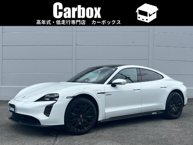 タイカンGTS 4シート 4WD