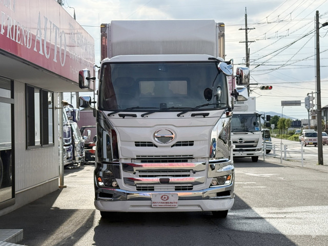 プロフィア冷凍冷蔵車