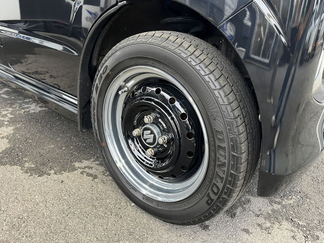 ご納車前に法定点検を提携整備工場にて行い、より良質なお車をご準備させて頂きます。