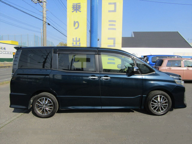 ヴォクシー2.0 ZS 煌
