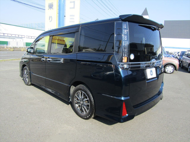 ヴォクシー2.0 ZS 煌