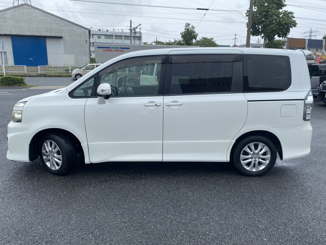 ヴォクシー2.0 ZS
