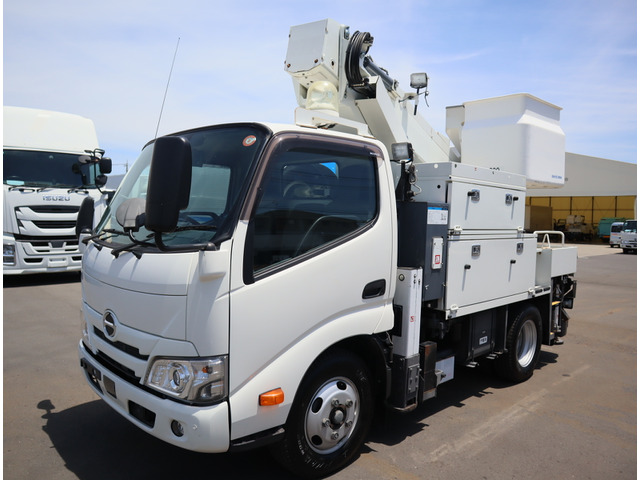 デュトロ高所作業車