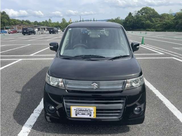 軽自動車は燃費性能も良く、税金や保険など維持費を抑えお得な自動車です♪ぜひ一度現車をご覧ください。試乗も可能です♪お気軽にご来店ください♪(出入りの関係で事前連絡お願いします)30キロ以上走行チェック済