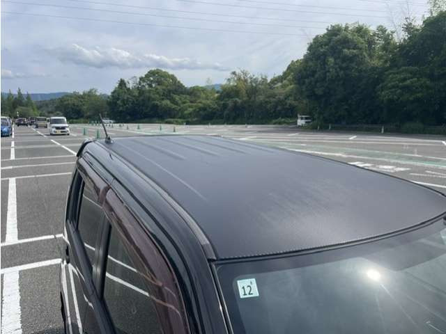 自宅兼事務でコストを抑えることで、少しでもお安くお客様に還元できます。2Fが事務所となっております♪車両は展示場に保管♪ 展示場(駅から徒歩7分)でお車試乗、説明後、購入の場合は事務所で契約となります
