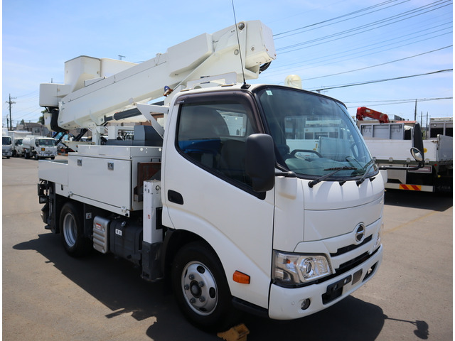 デュトロ高所作業車