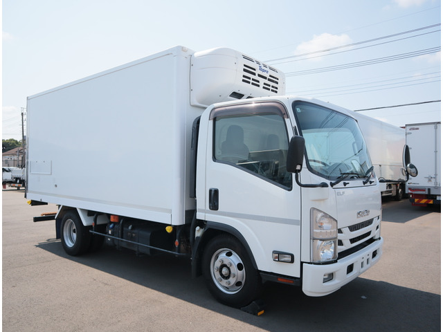 エルフ冷凍車