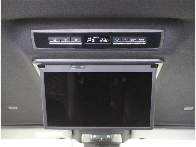ヴォクシー1.8 ハイブリッド S-Z E-Four 4WD