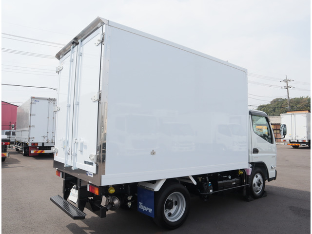 キャンター冷凍車