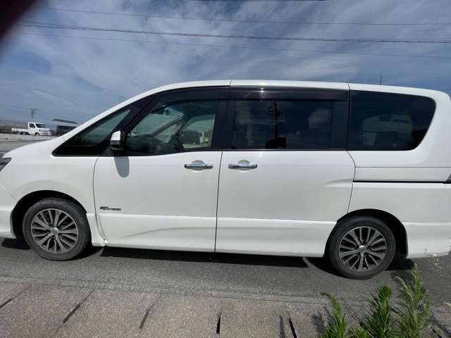 セレナ2.0 ハイウェイスター S-HYBRID