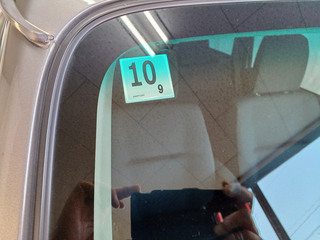 車検満了日:令和9年10月18日 継続車検の事もお気軽にご相談下さい。ブレーキパットも交換済になります。