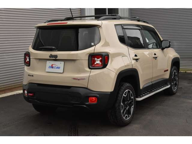 レネゲードトレイルホーク 4WD