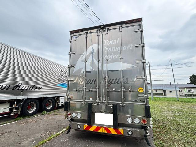 クオン冷凍冷蔵車