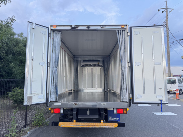 エルフ冷蔵冷凍車