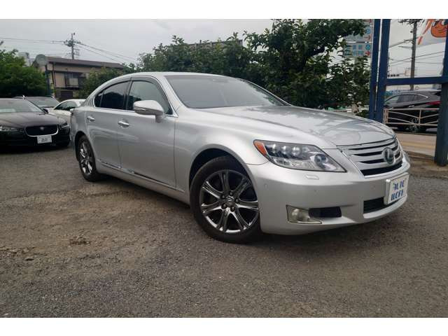 LS600h Iパッケージ 4WD