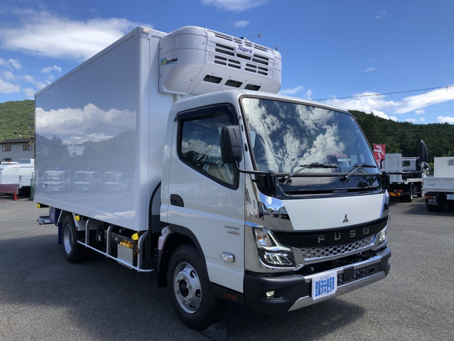 キャンター冷蔵冷凍車