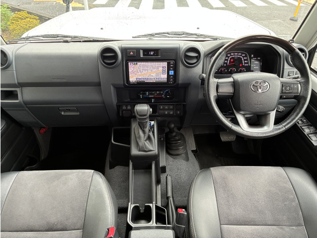 ランドクルーザー702.8 AX ディーゼル 4WD