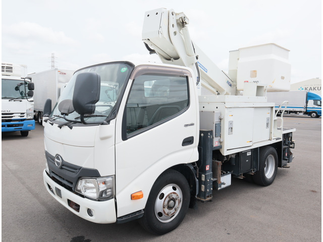 デュトロ高所作業車