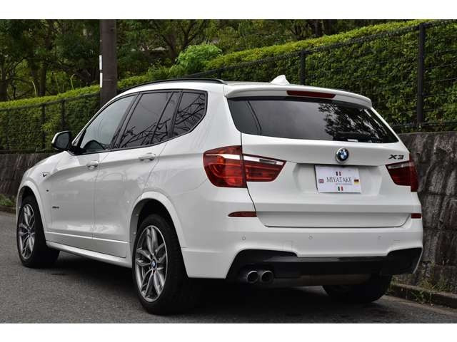 【徹底した納車前点検】ご納車前に、担当整備士と営業担当がエンジン、ミッション、エアコン等、内装の計器一つまで全て細かく点検を行い、約100キロの走行テストを夜間、高速走行を含め実施致しております。