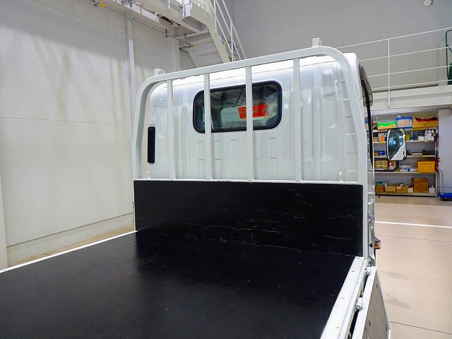 荷台内寸:352&times;180&times;38 三方開 ロープ穴4対 リアアオリチェーン2個 前立て荷受け板二重張り