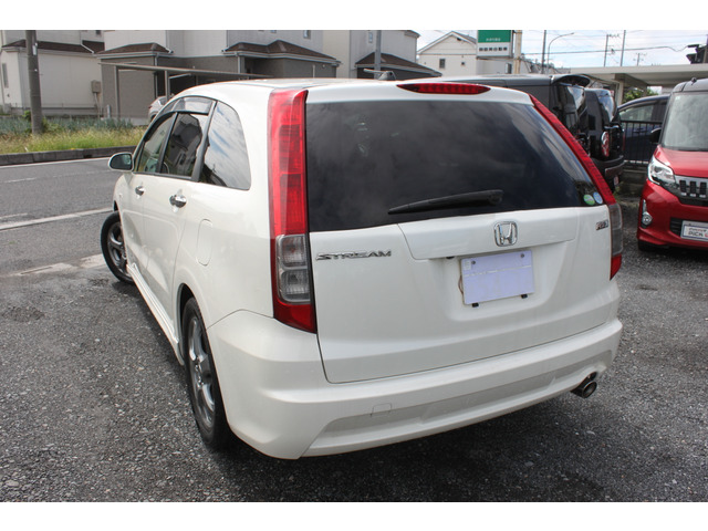 ストリーム2.0 RSZ HDDナビエディション