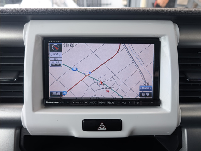 �l�C��Panasonic���̃i�r�𑕒��B�^�b�`�p�l�����ő�������Ղ����f���ł��B